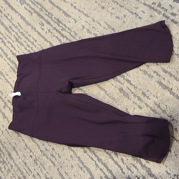 Lululemon Train Times Crop (17") Garnet - Picture 12 of 12